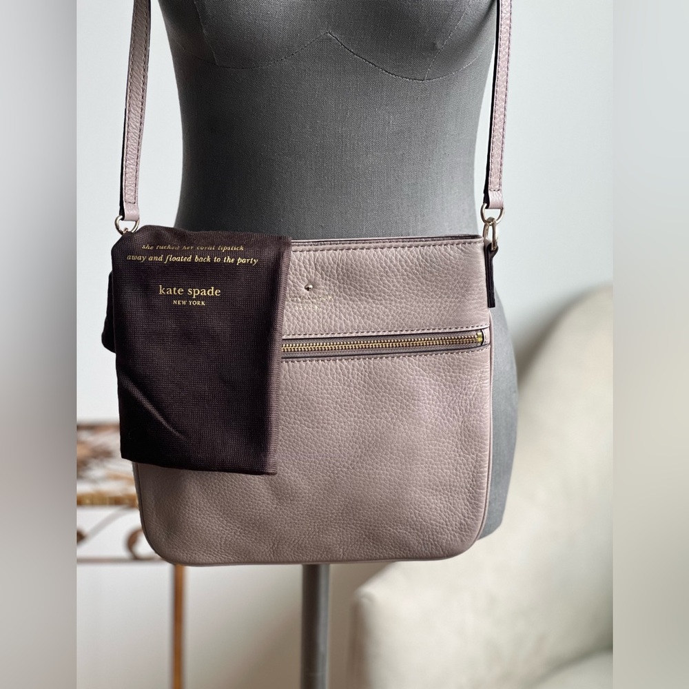 Kate Spade Cobble Hill Ellen Leather Crossbody & Dust Bag EUC - Picture 5 of 13